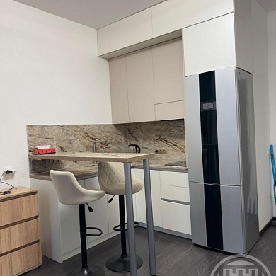 Владимира Пчелинцева ул., 5