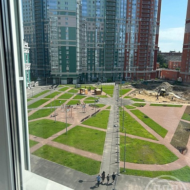 Кустодиева ул., 7