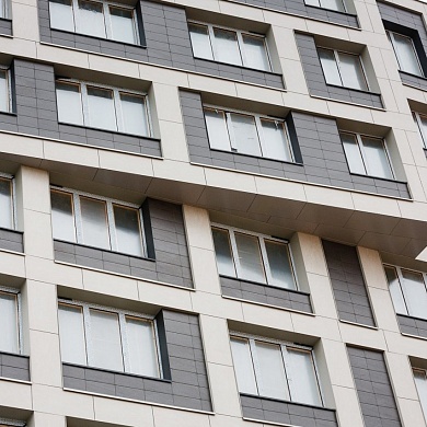 Лисичанская ул., 22