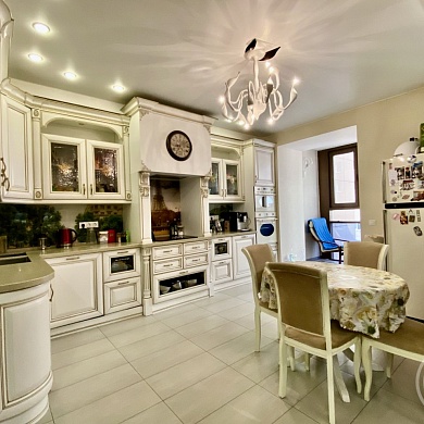 Есенина ул., 1