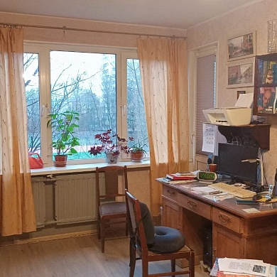 Художников пр., 27