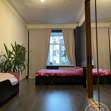 Кронштадт г., Коммунистическая ул., 6