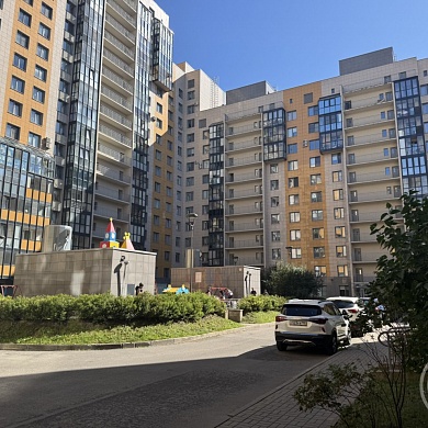 Адмирала Трибуца ул., 10