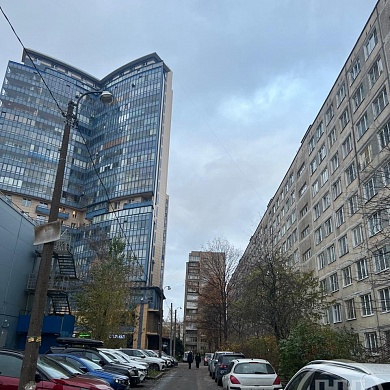 Товарищеский просп., 4