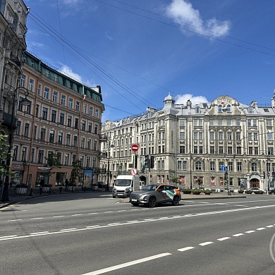 Каменноостровский просп., 18