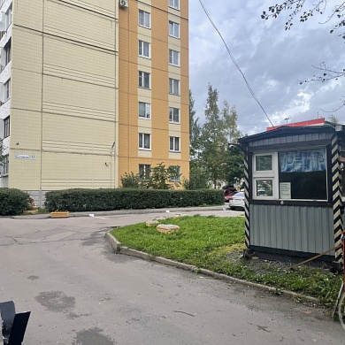 Лени Голикова ул., 52