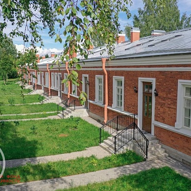 Петергоф г., Конно-гренадерская ул., 13