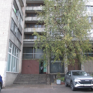 Маршала Казакова ул., 13